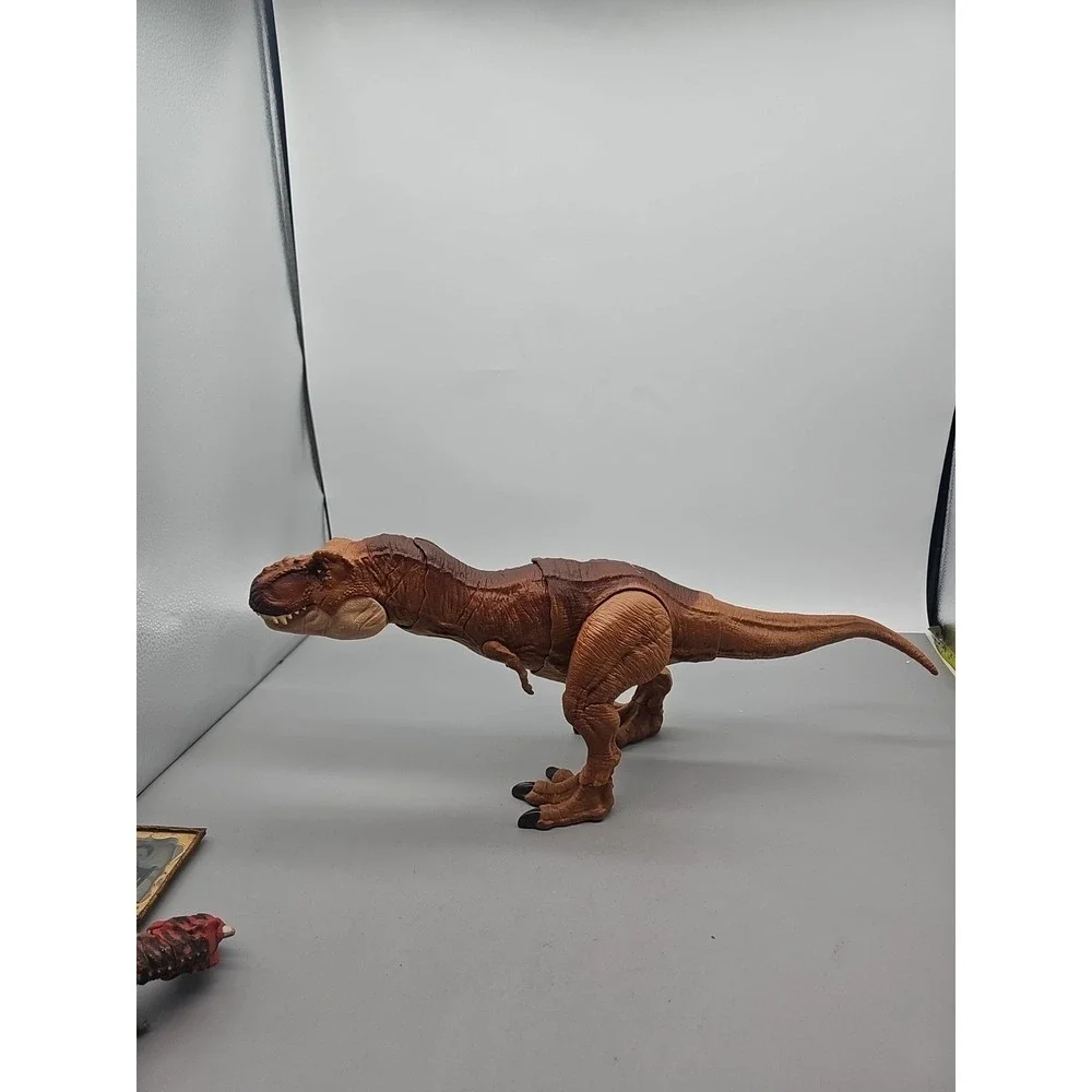 2018 Mattel Jurassic World Fallen Kingdom Thrash N'Throw T-Rex Needs Batteries